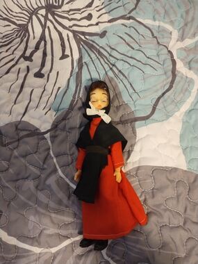 Vintage Plastic Amish Girl Doll Jointed  7"